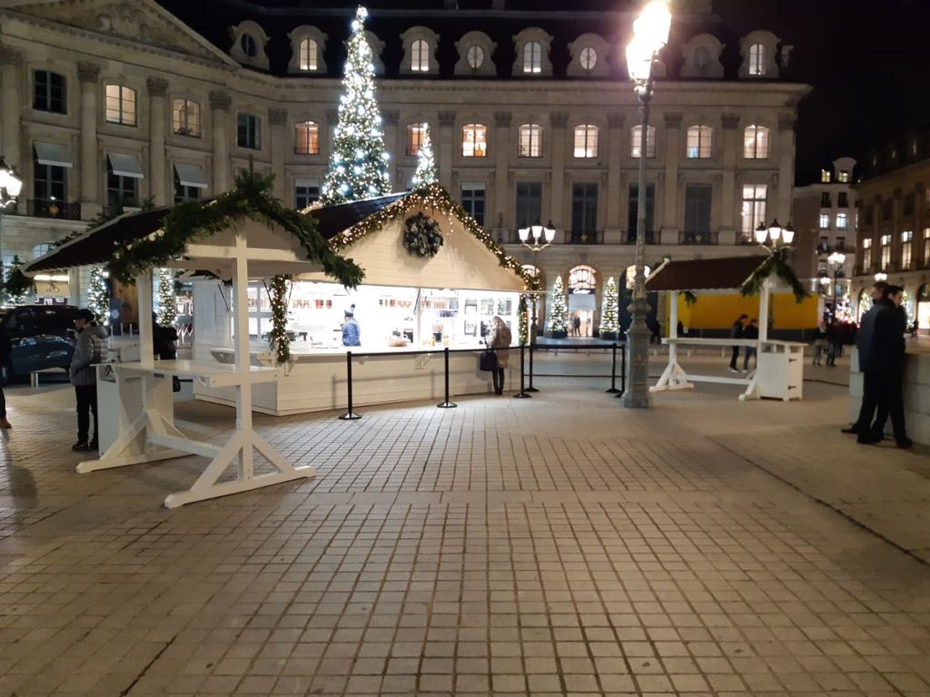 Chalet de Noël et équipements au RITZ Paris 
