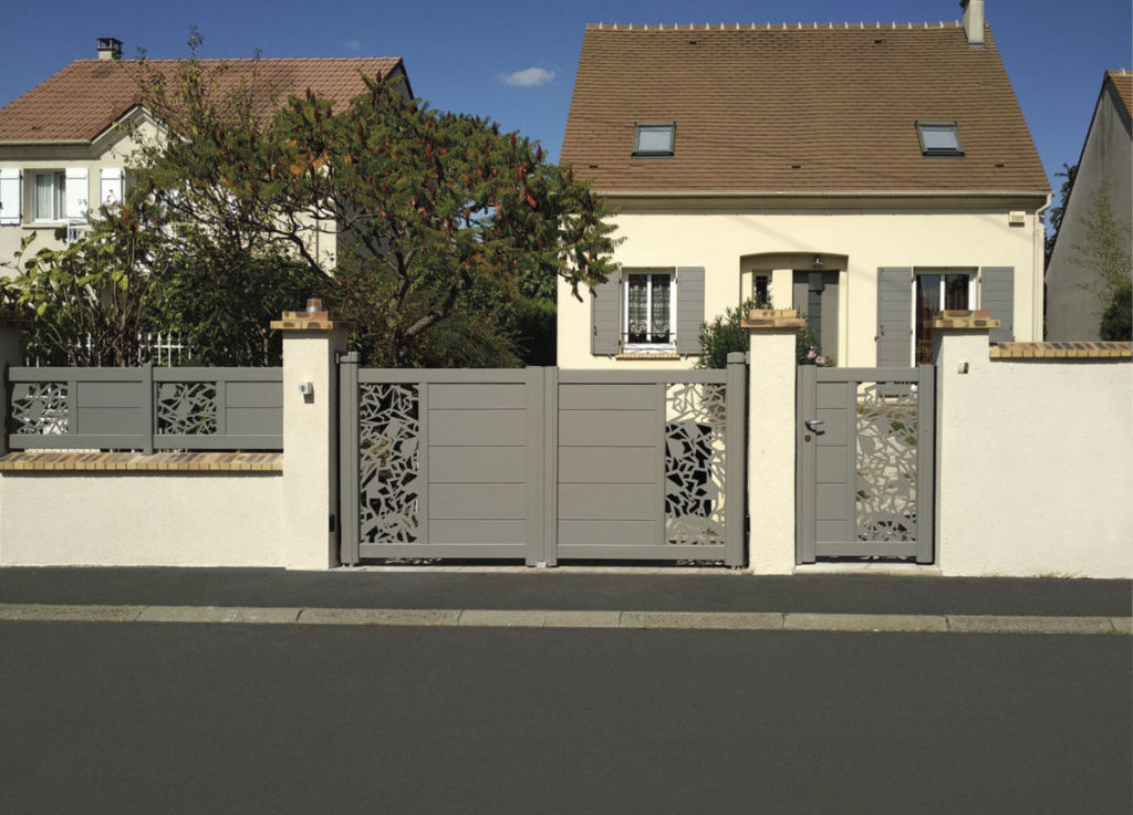 Portail, portillon, clôture en aluminium thermolaqué gamme SIB signature modèle ARIAL avec décor découpe laser futuriste coloris gris clair texturé