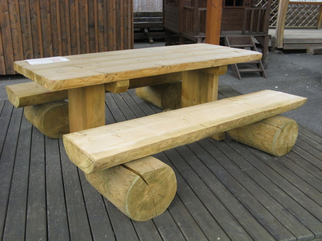 Table de pique nique /salon de jardin en bois fabricant Alsace